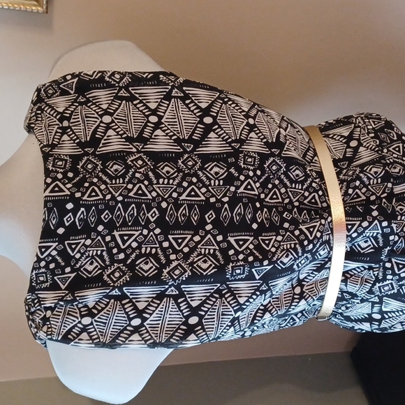 Suzy Shier Jumpsuit Size S - Picture 4 of 15